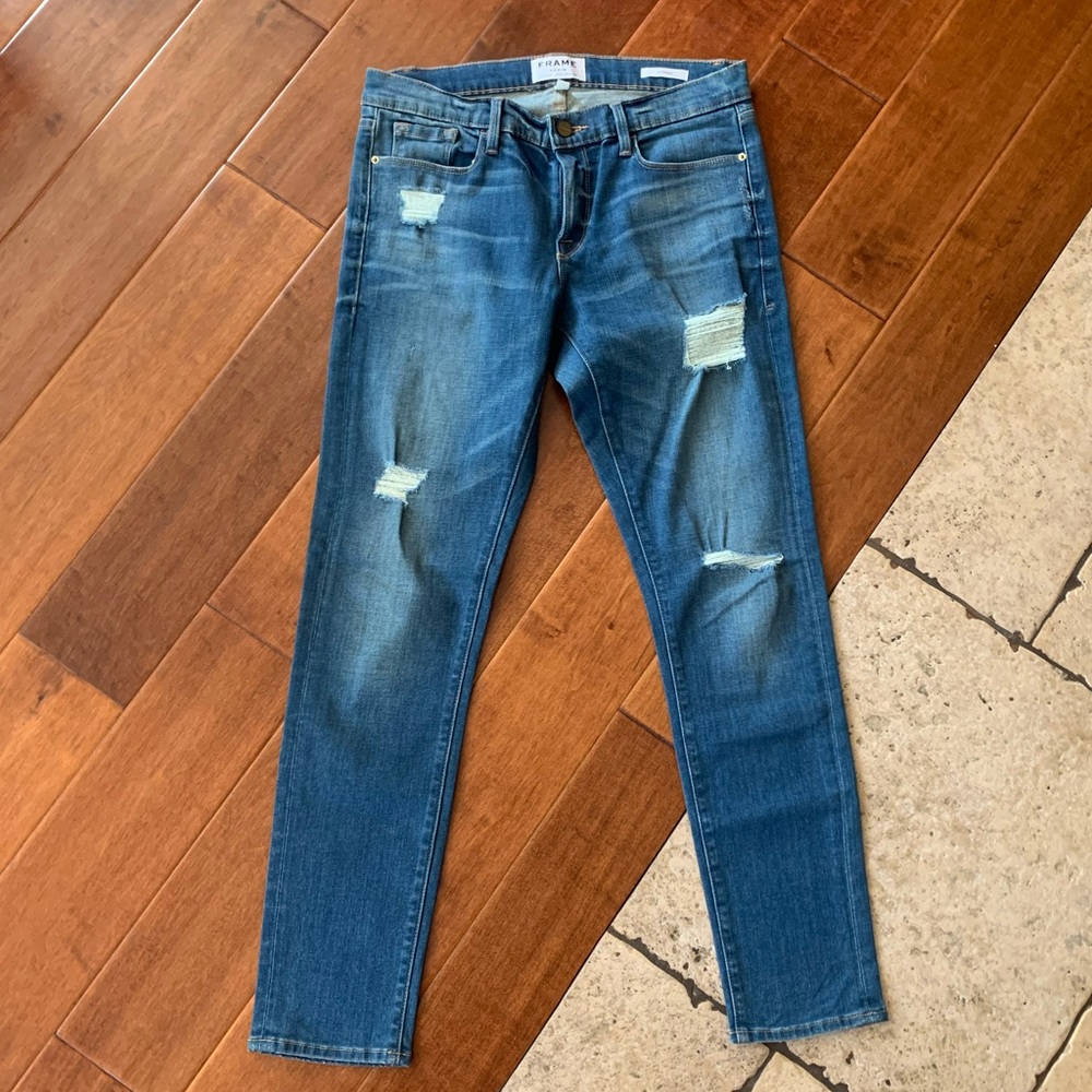 Frame jeans w/ distress size 27